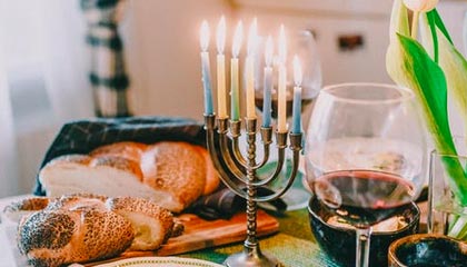 韦德、波什、德隆、布泽尔、里德、普林斯等梦八成员领名人堂夹克